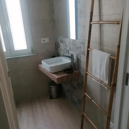 Il Fungo Di Lacco בית הארחה