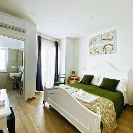 בית הארחה Il Fungo Di Lacco