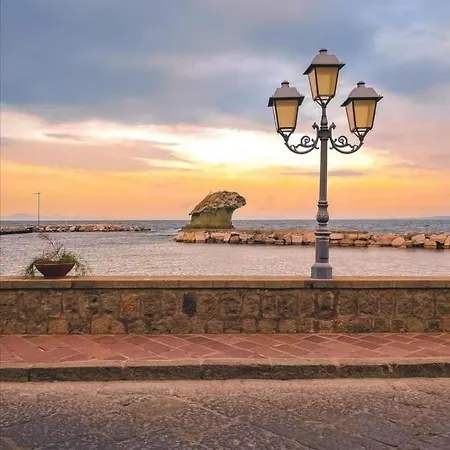 Il Fungo Di Lacco בית הארחה